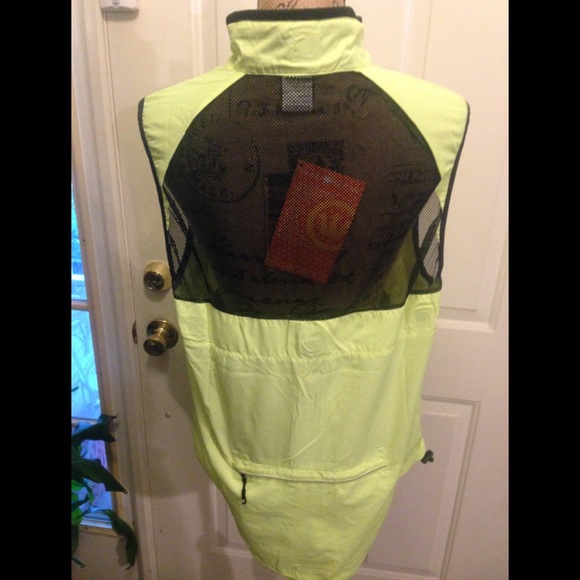 NWT Canari Men’s Optima Wind Shear Cycling Jacket - Picture 6 of 8